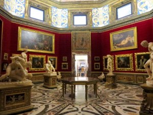 Inside the Uffizi 